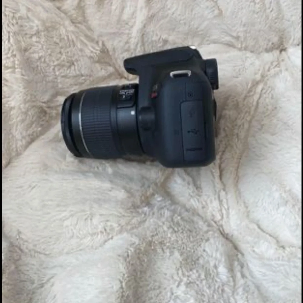 Camera- Canon EOS T7